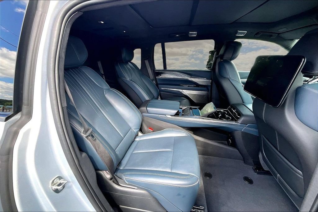 Certified 2025 Cadillac Escalade IQ Sport 2 AWD/4WD image 24