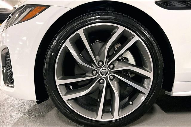 New 2024 Jaguar XF R-Dynamic SE image 10