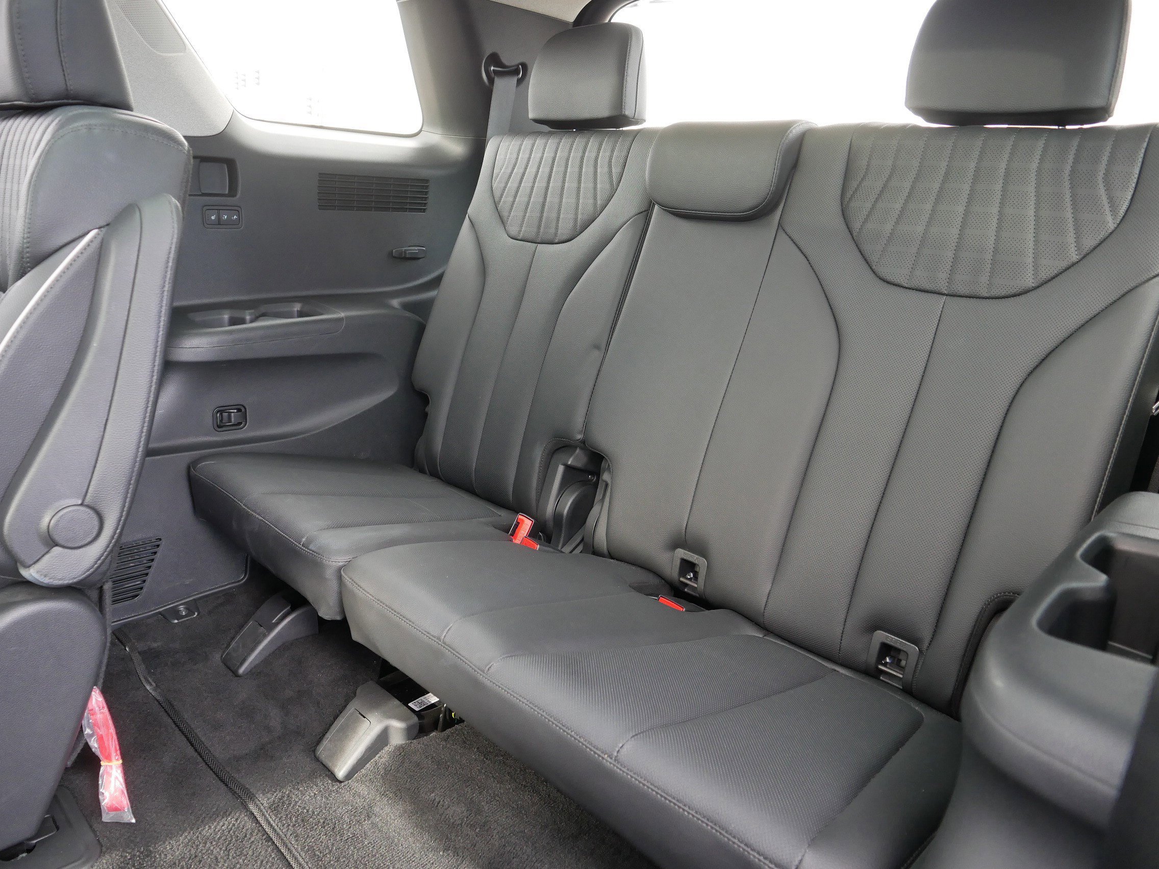 Used 2023 Hyundai Palisade Limited image 17