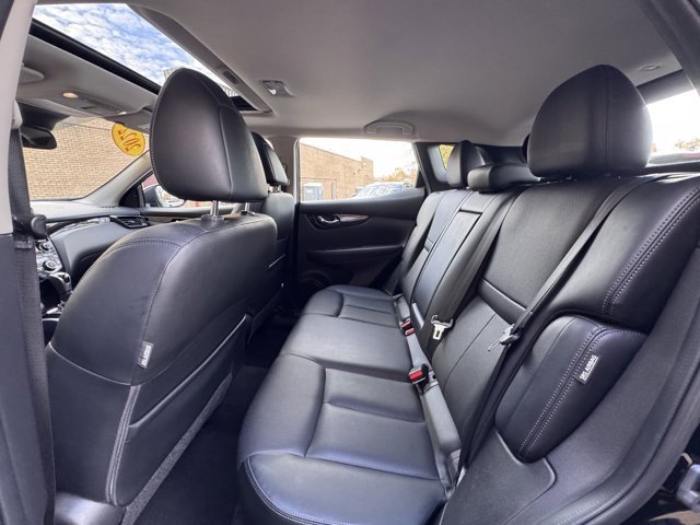 Used 2022 Nissan Rogue Sport SL w/ Premium Package image 19