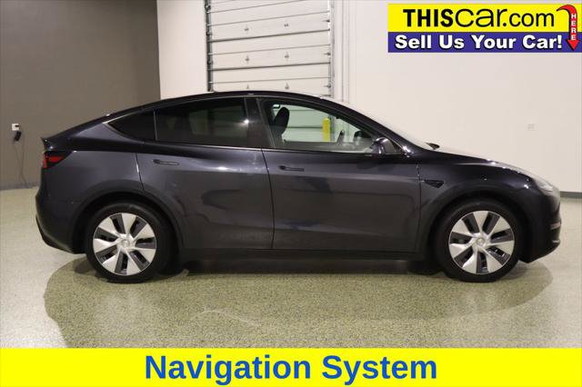Used 2024 Tesla Model Y Long Range AWD/4WD image 8