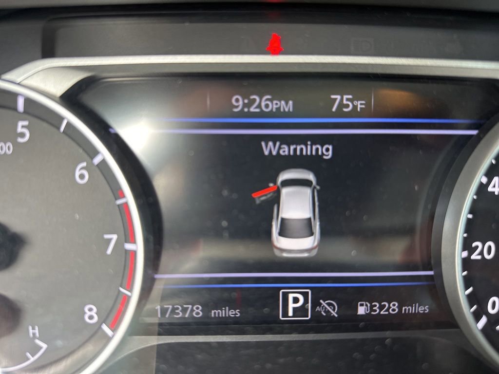 Used 2024 Nissan Sentra SR w/ SR Premium Package FWD image 21