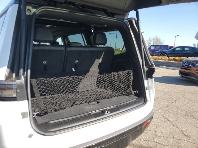 New 2026 Jeep Grand Wagoneer 4WD image 17