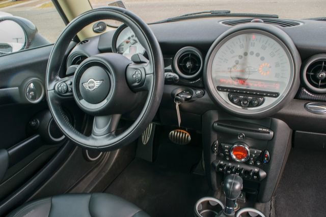 Used 2013 MINI Cooper S FWD image 16