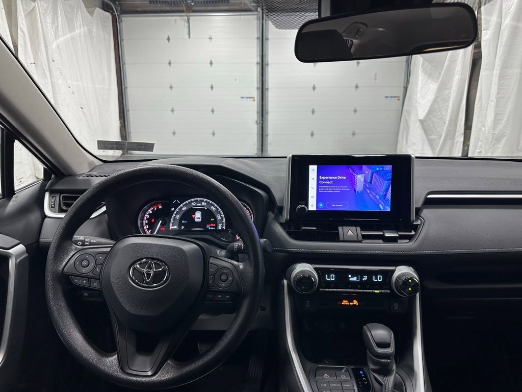 Used 2025 Toyota RAV4 XLE image 16