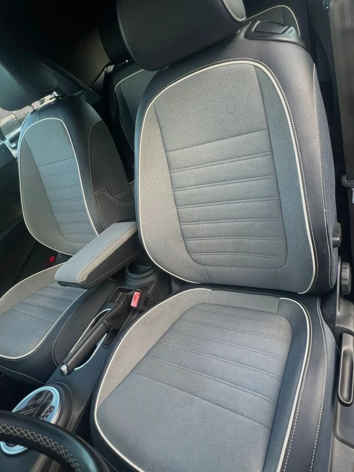 Used 2016 Volkswagen Beetle 1.8T Denim FWD image 10