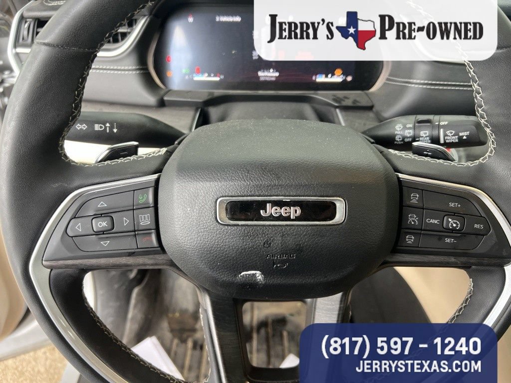 Used 2024 Jeep Grand Cherokee Limited w/ Trailer Tow Package RWD image 11