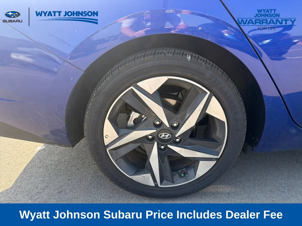 Used 2022 Hyundai Elantra Limited FWD image 9