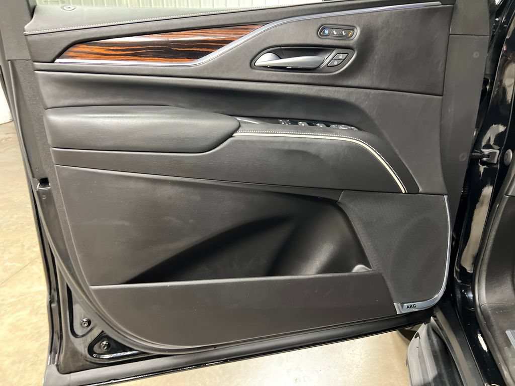 Certified 2023 Cadillac Escalade Premium Luxury w/ LPO, Floor Liner Package AWD/4WD image 15