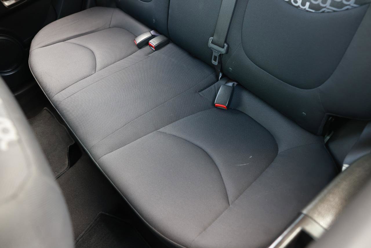 Used 2011 Kia Soul + FWD image 10