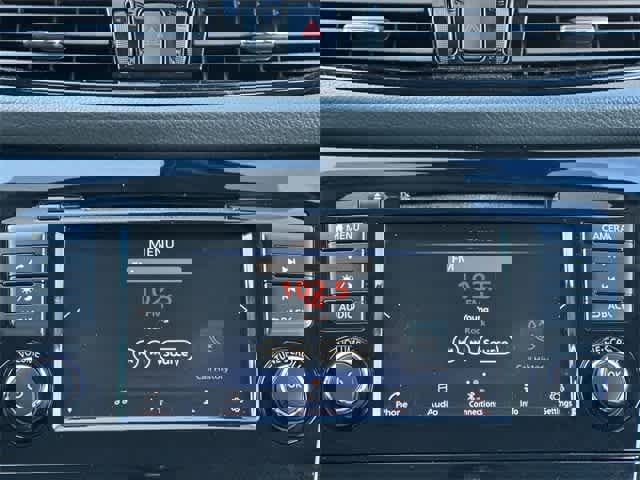 Used 2022 Nissan Rogue Sport S image 9