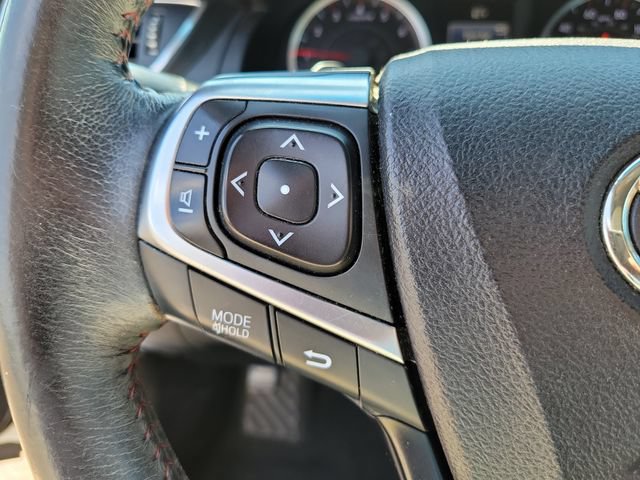 Used 2017 Toyota Camry SE FWD image 16
