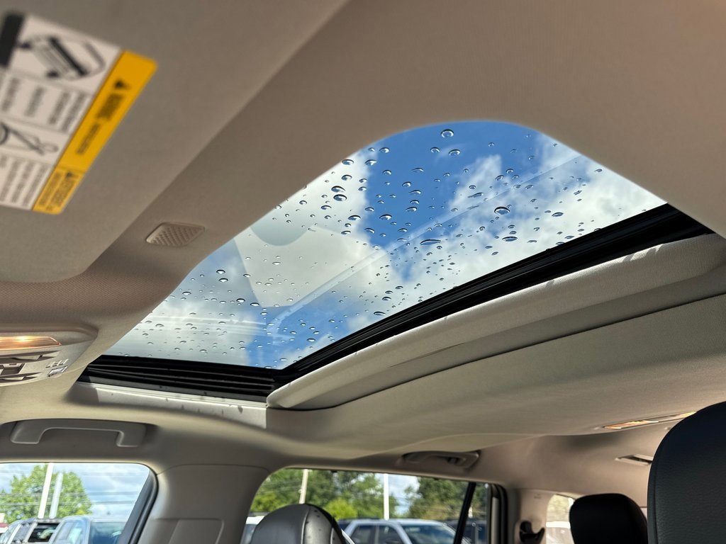 Used 2020 Toyota Highlander XLE image 20