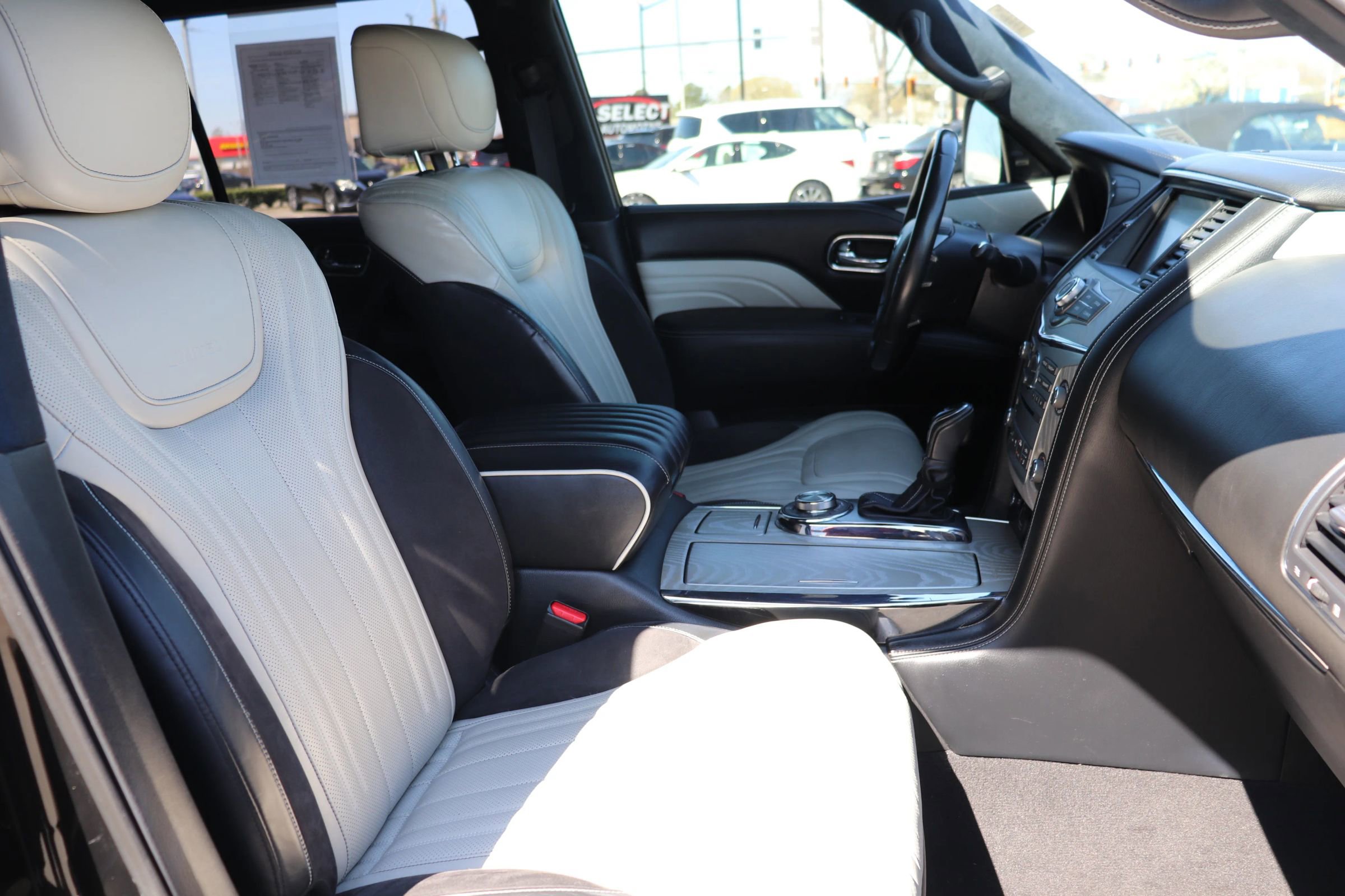 Used 2019 INFINITI QX80 Limited w/ All-Season Package image 19