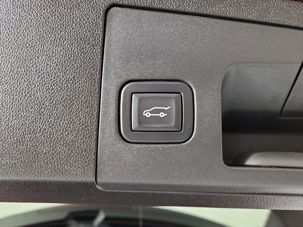 Certified 2023 Cadillac XT4 Sport image 8