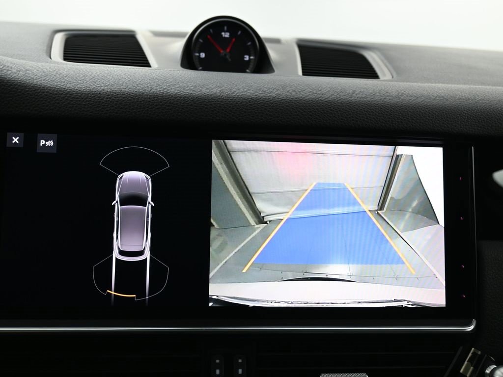 Used 2021 Porsche Cayenne image 9