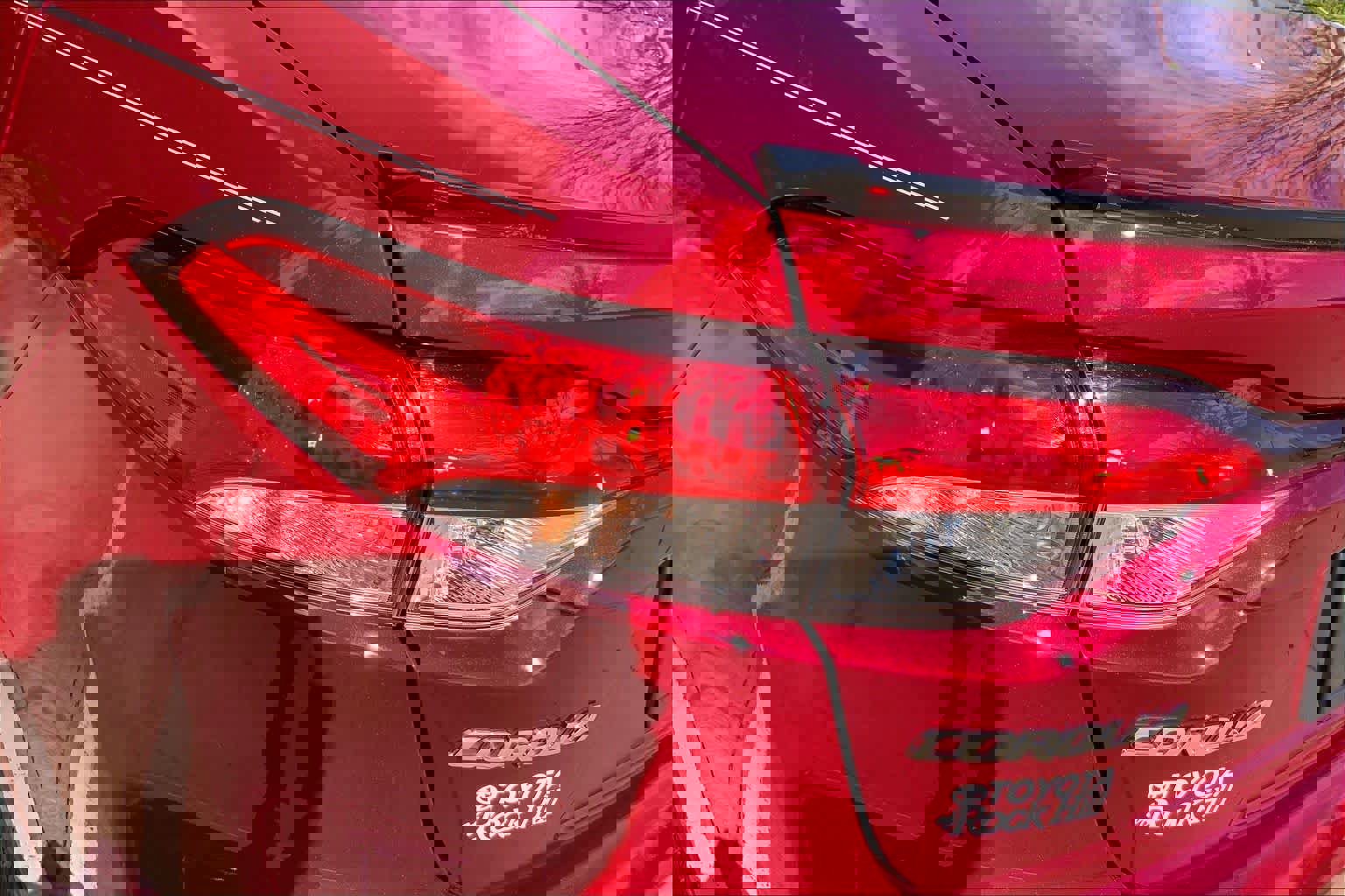 Used 2022 Toyota Corolla LE image 27