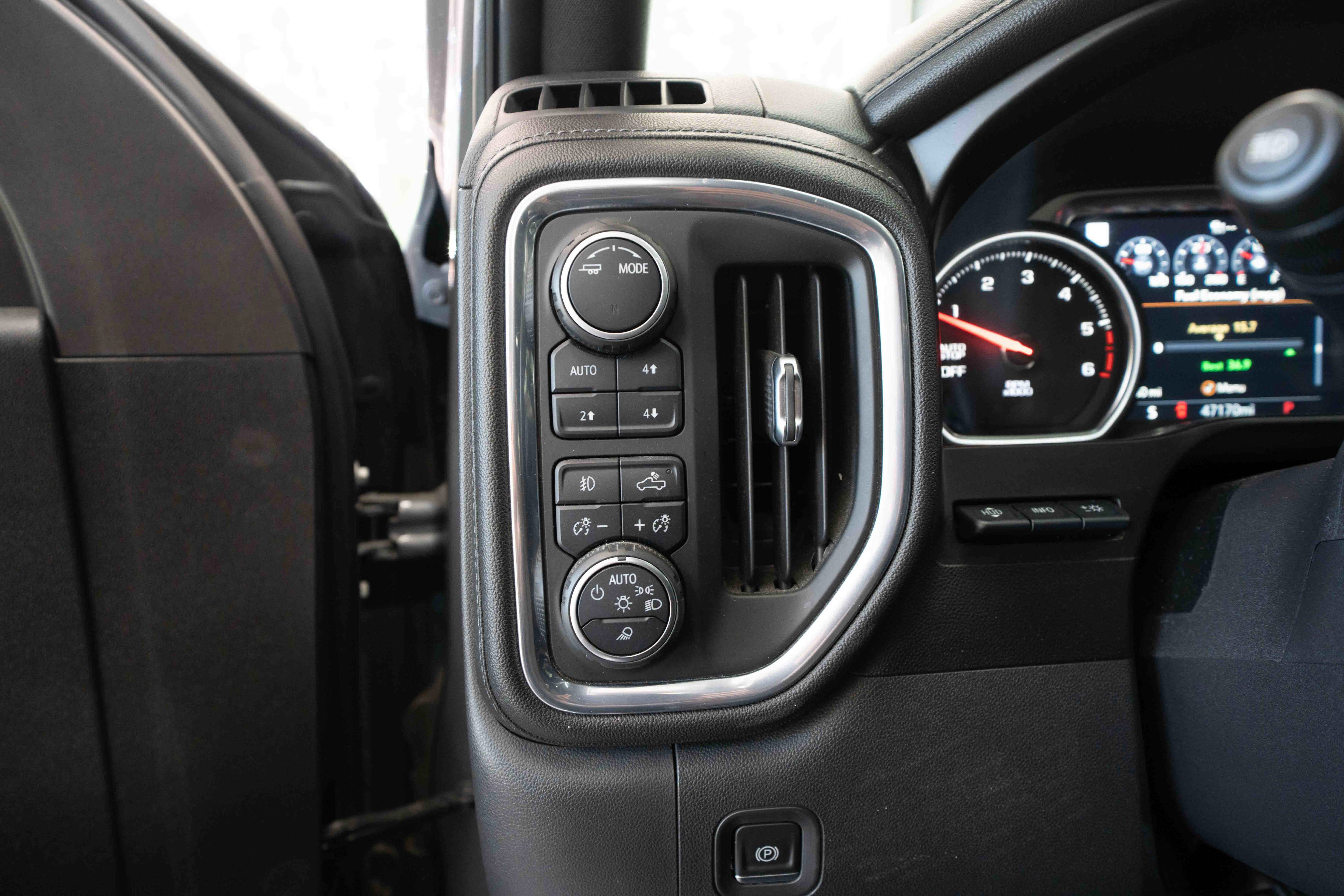 Used 2021 Chevrolet Silverado 1500 High Country w/ Technology Package AWD/4WD image 11