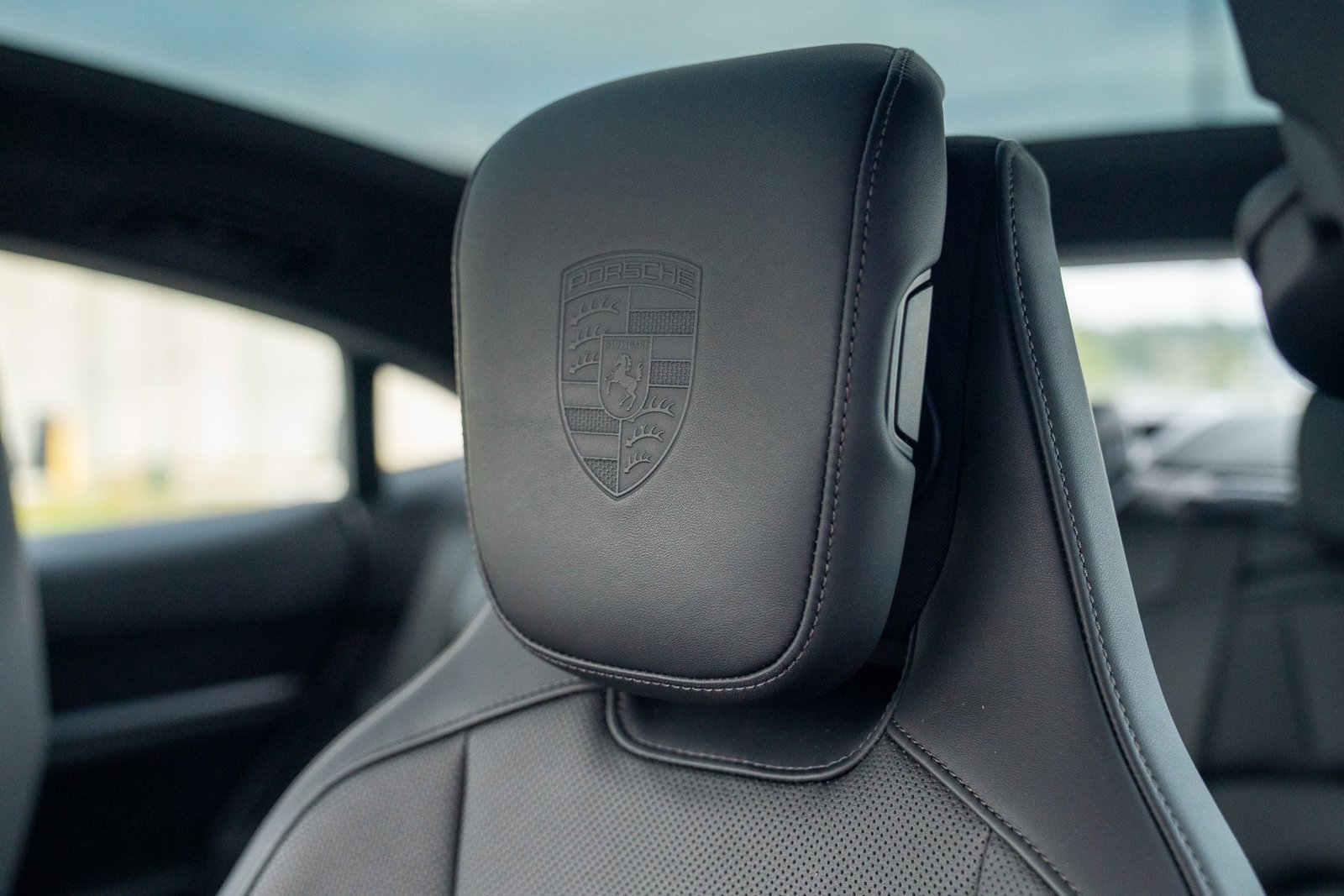 Certified 2025 Porsche Taycan image 13