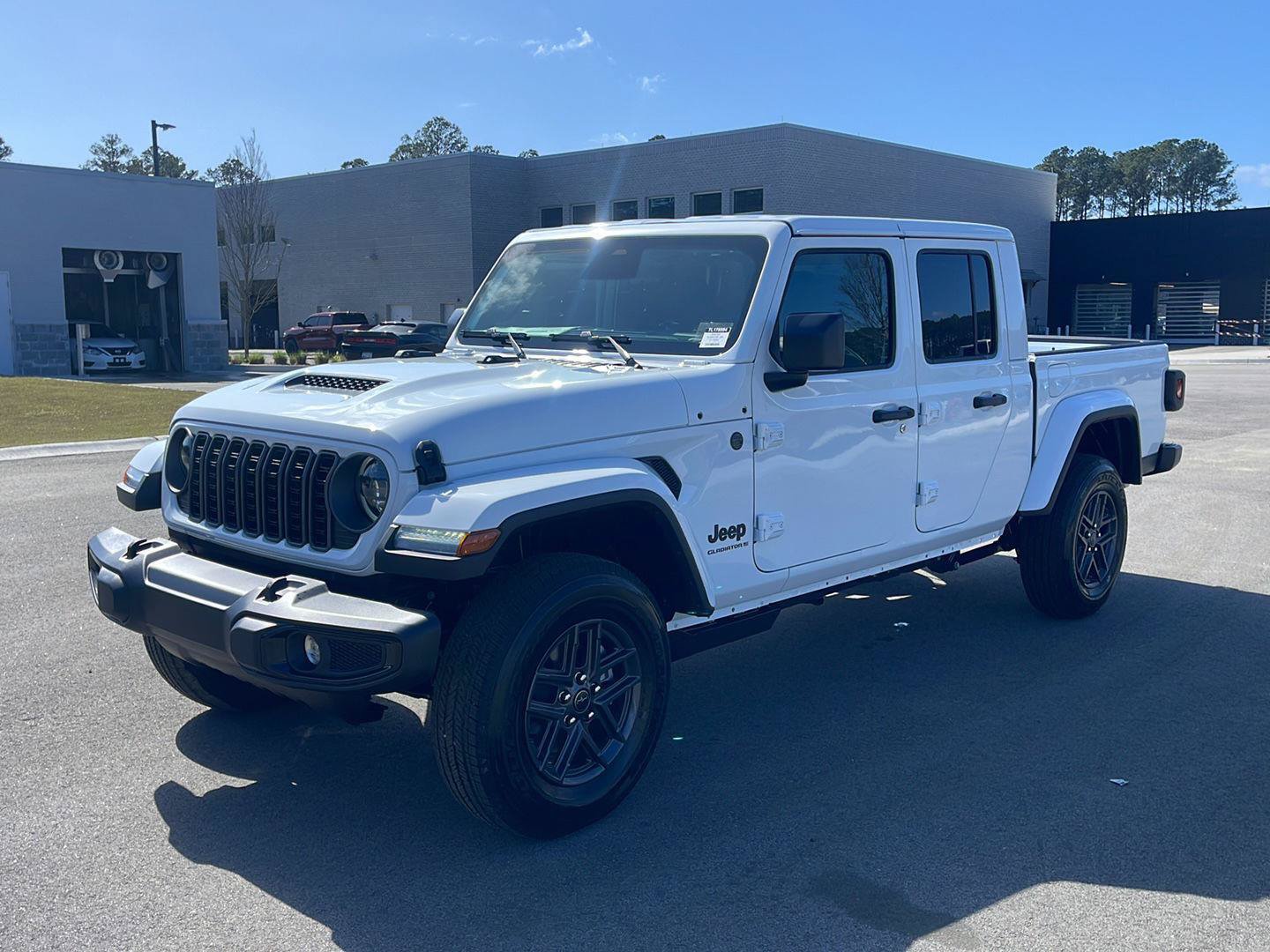 New 2026 Jeep Gladiator Sport AWD/4WD image 3