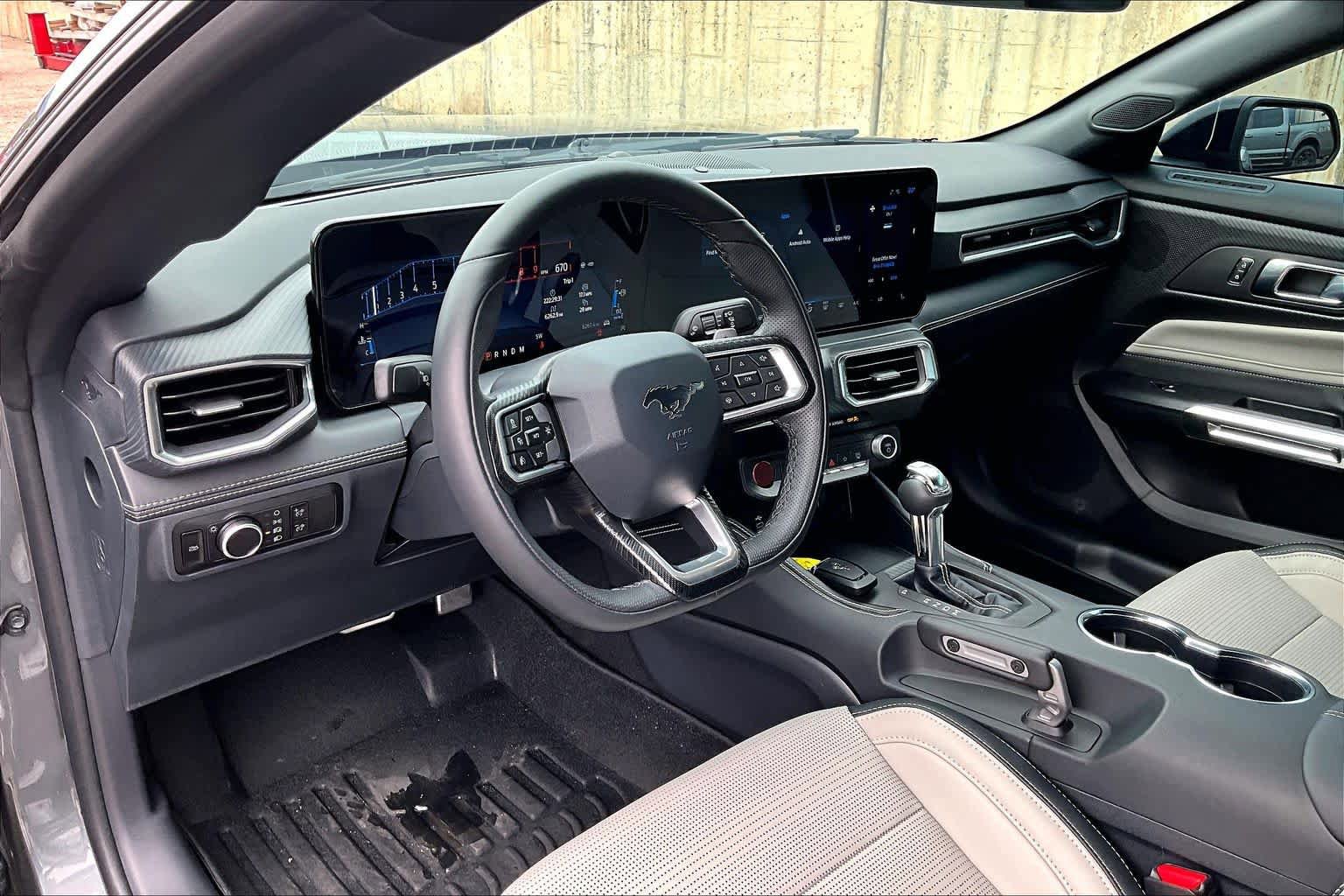 Used 2025 Ford Mustang GT Premium w/ GT Performance Package RWD image 18