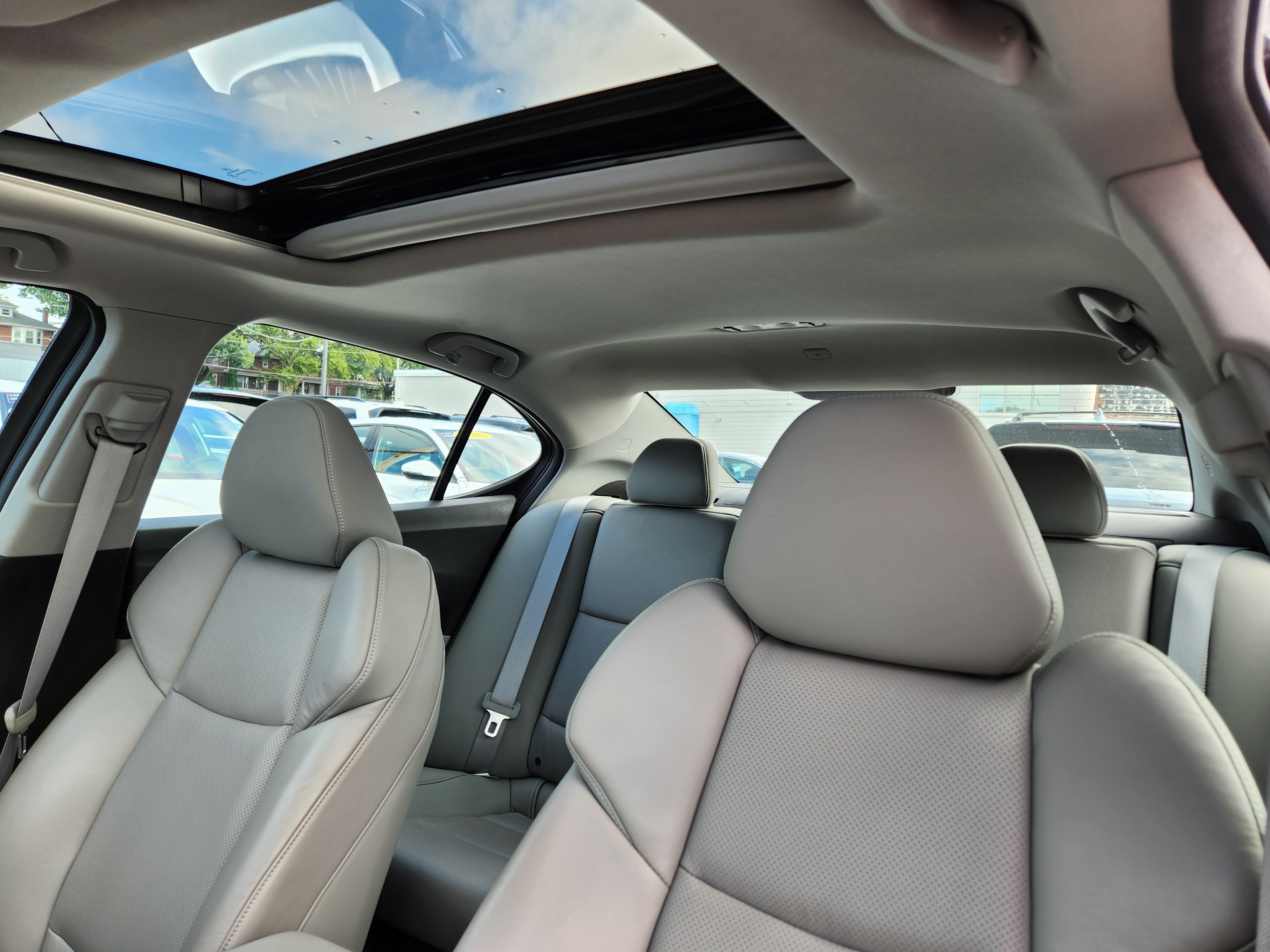 Certified 2018 Acura TLX w/ Technology Package FWD image 12