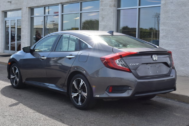 Used 2018 Honda Civic Touring image 9
