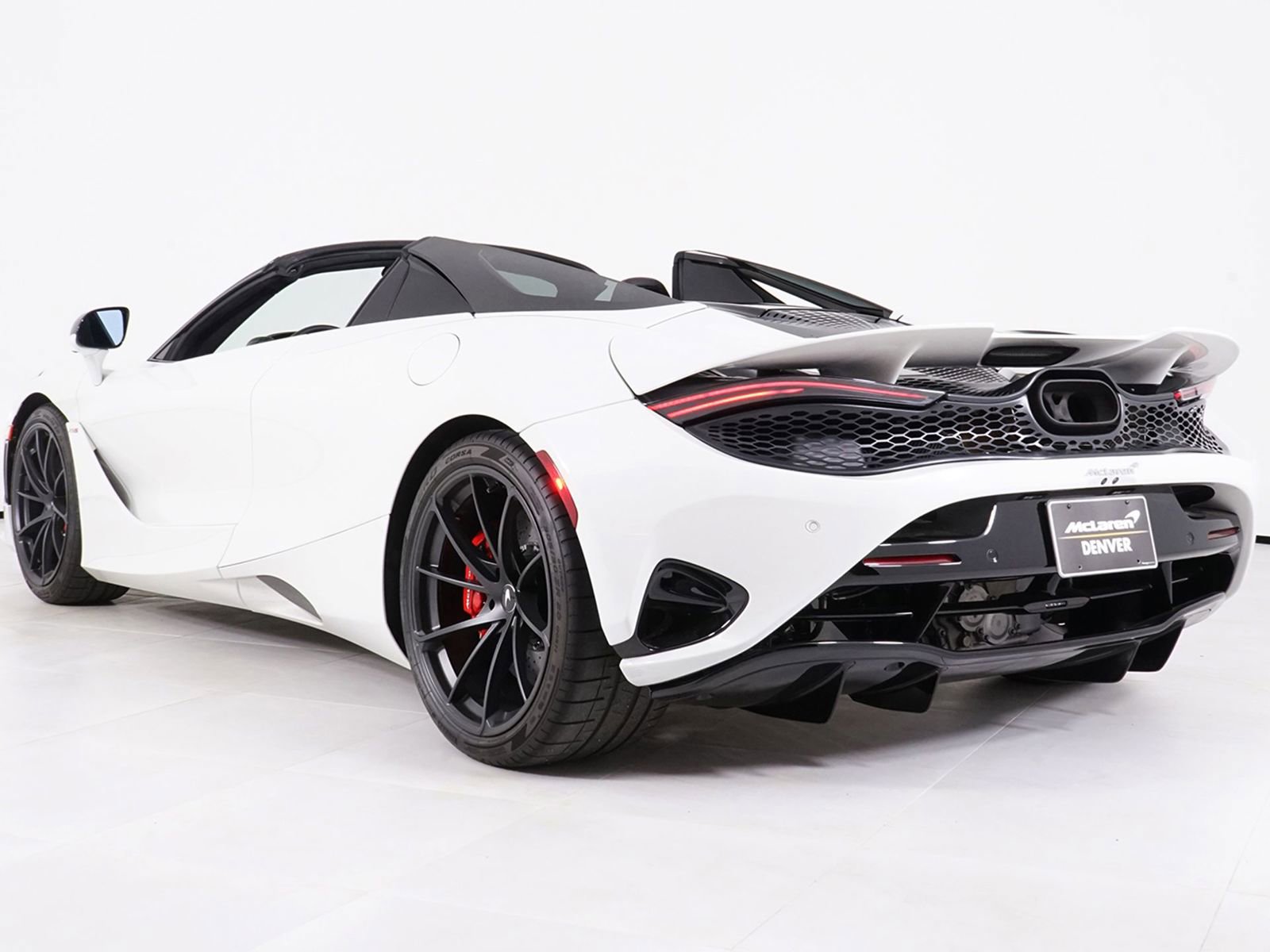 Used 2024 McLaren 750S Spider RWD image 20