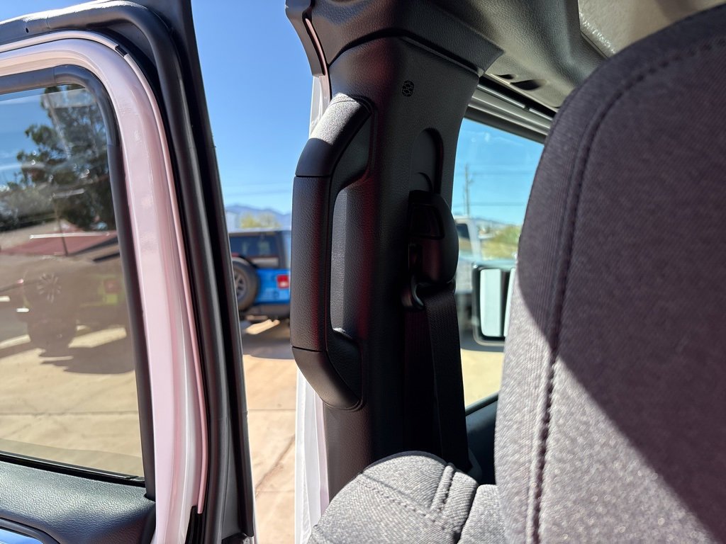 New 2025 Jeep Gladiator Rubicon w/ Convenience Group image 43