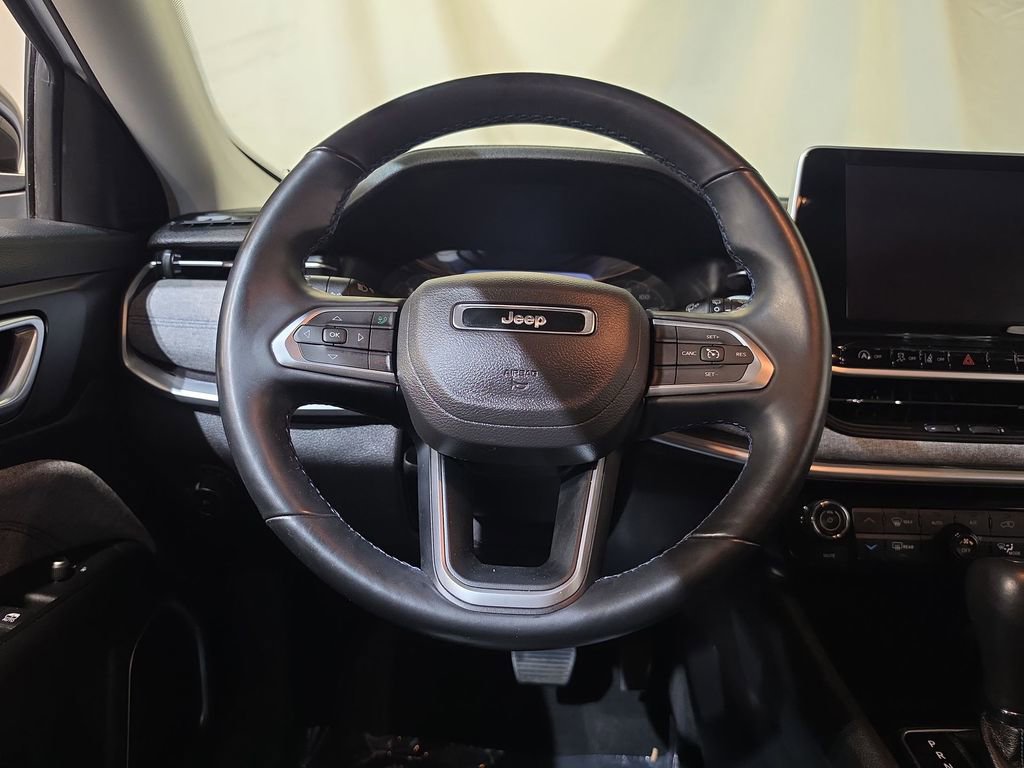 Used 2022 Jeep Compass Latitude w/ Convenience Group image 11