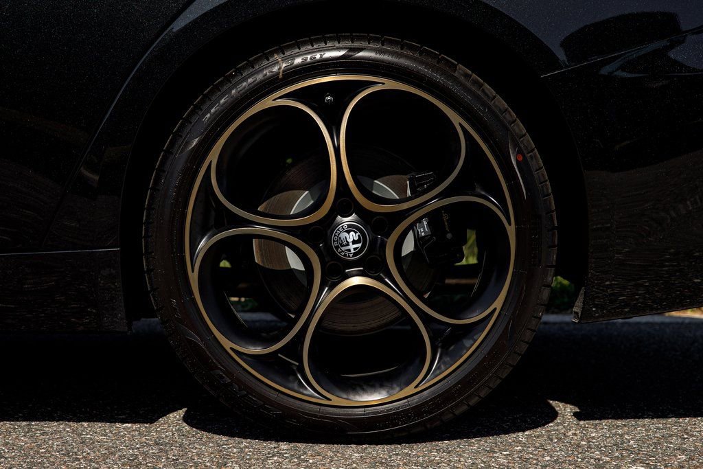 New 2025 Alfa Romeo Giulia w/ Driving Assist Package image 14