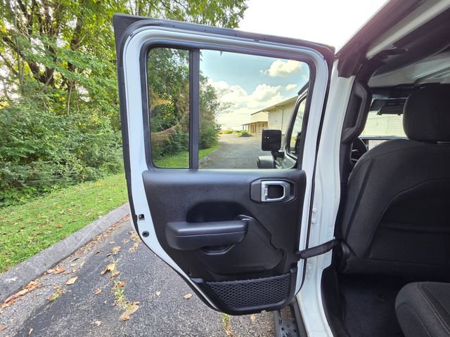 Used 2024 Jeep Wrangler Unlimited AWD/4WD image 25
