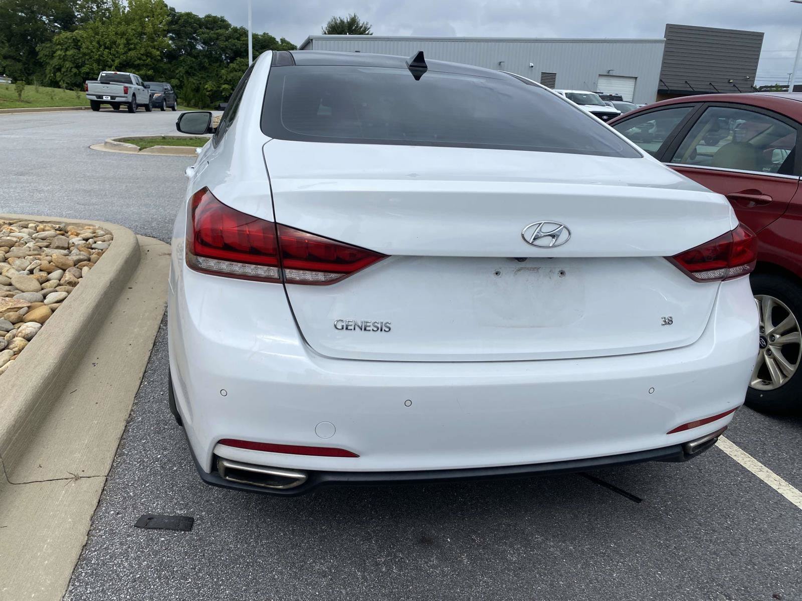 Used 2016 Hyundai Genesis 3.8 w/ Option Group 04 RWD image 6