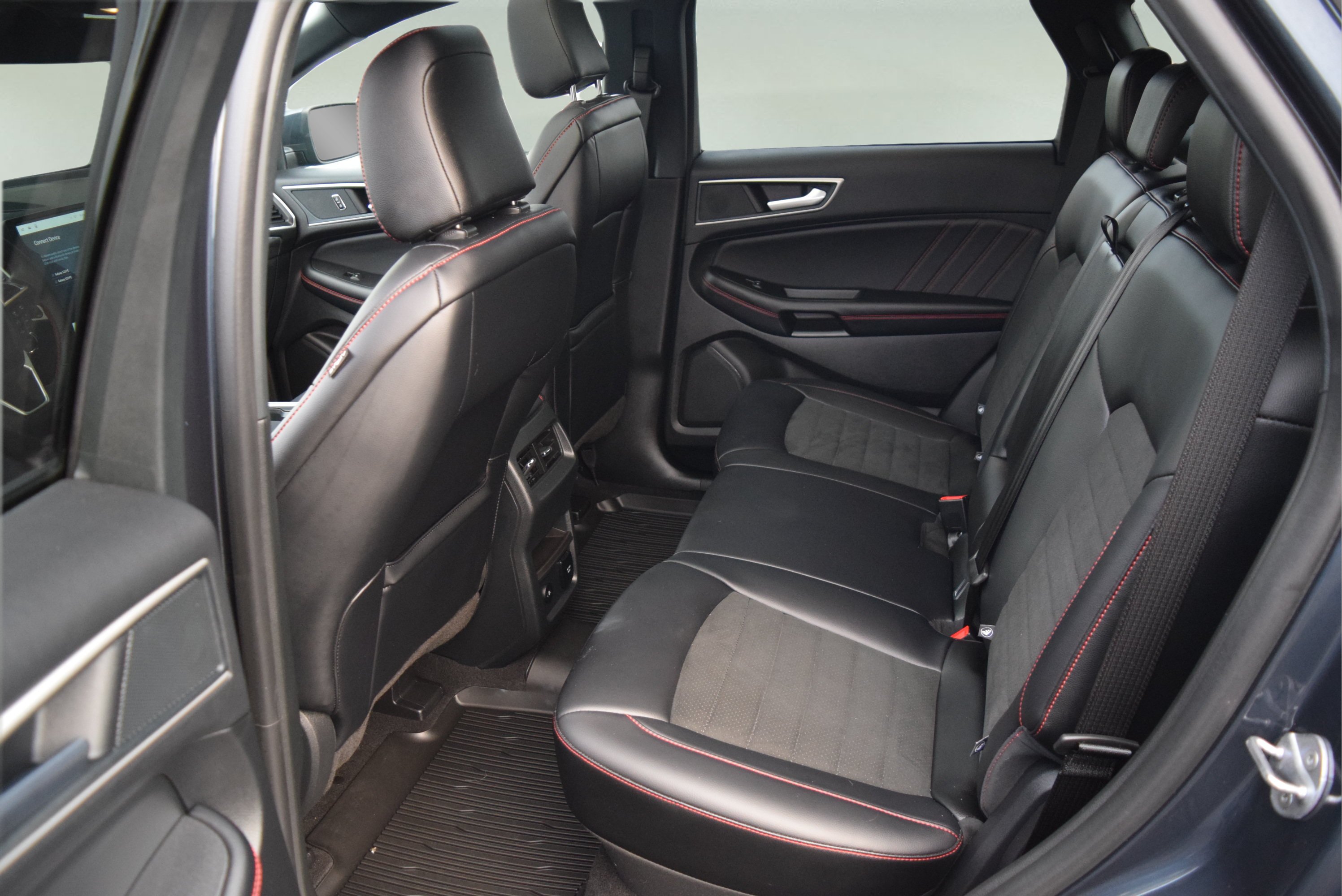 Used 2024 Ford Edge ST-Line AWD/4WD image 7
