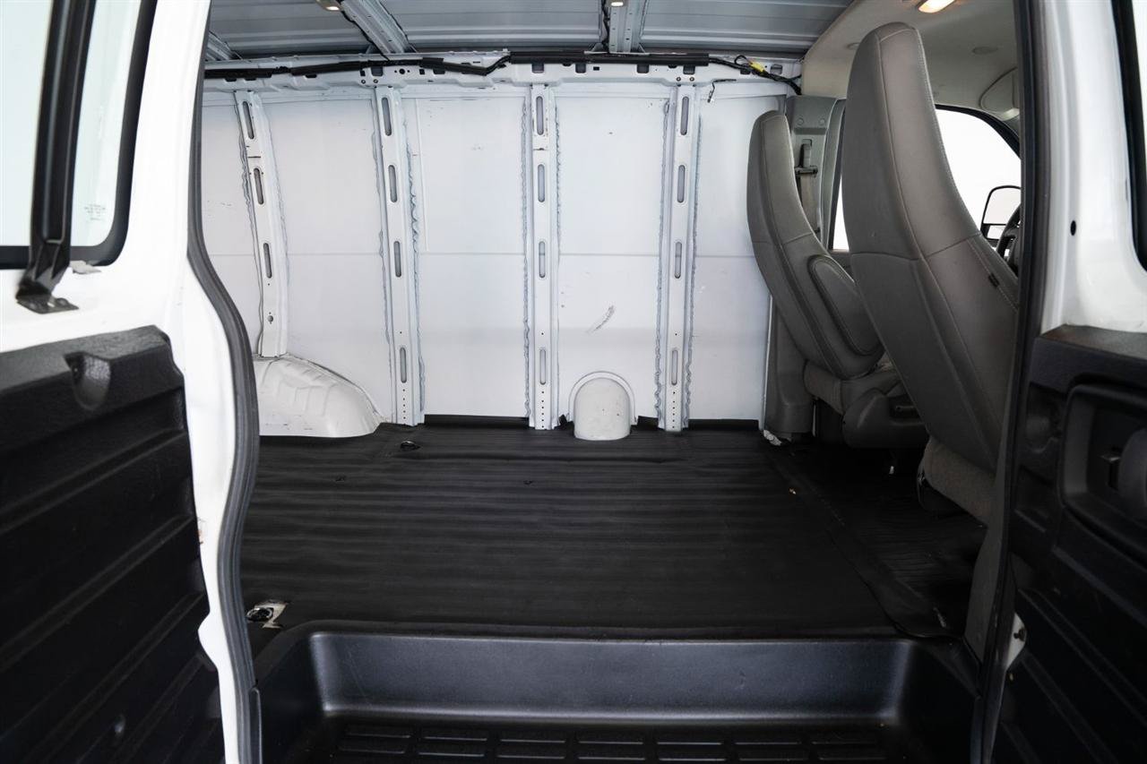 Used 2019 Chevrolet Express 2500 w/ Driver Convenience Package RWD image 13