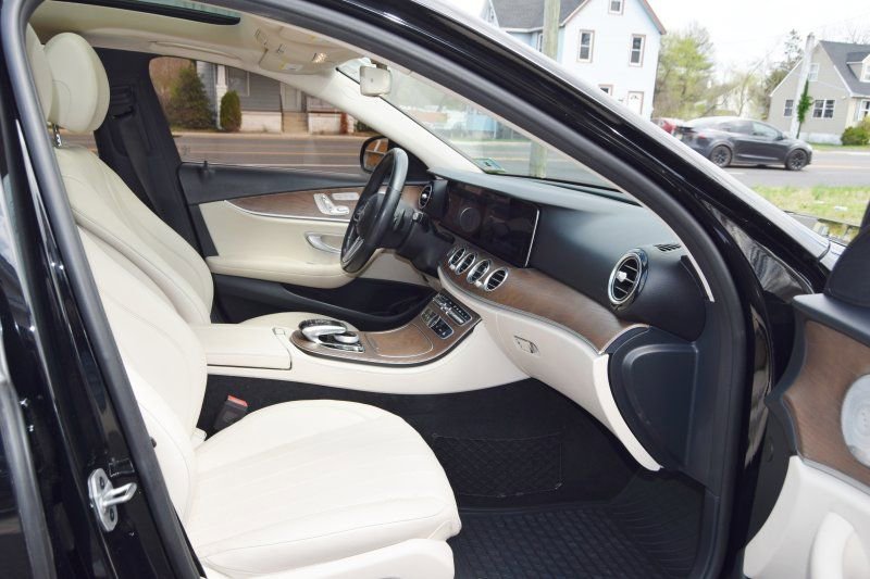 Used 2020 Mercedes-Benz E 350 4MATIC Sedan image 28