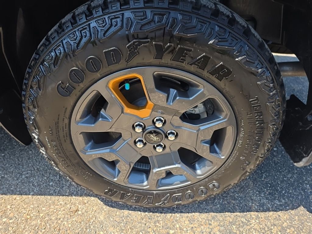 Certified 2025 Ford Maverick Tremor AWD/4WD image 11