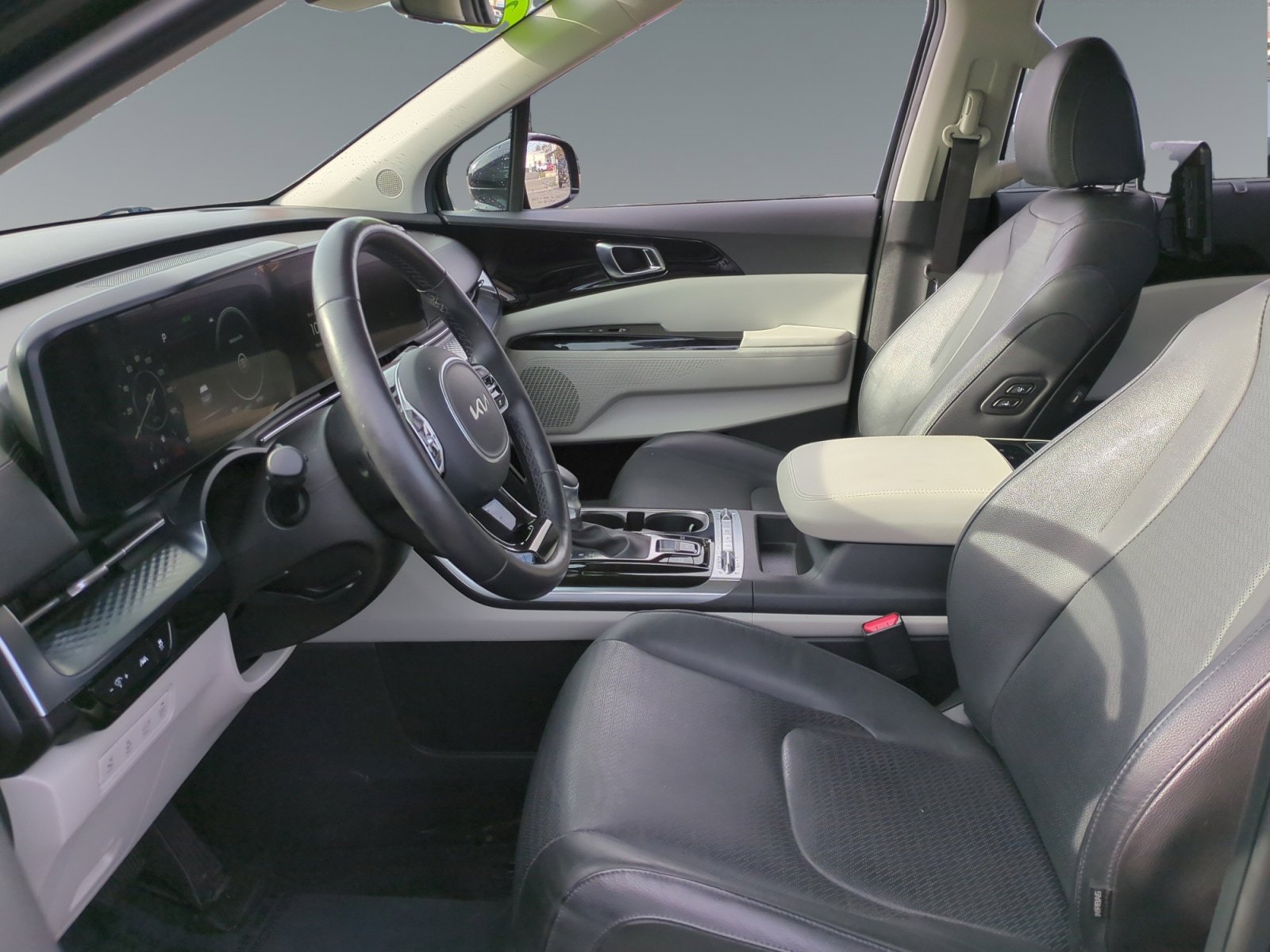 Used 2024 Kia Carnival SX Prestige FWD image 9