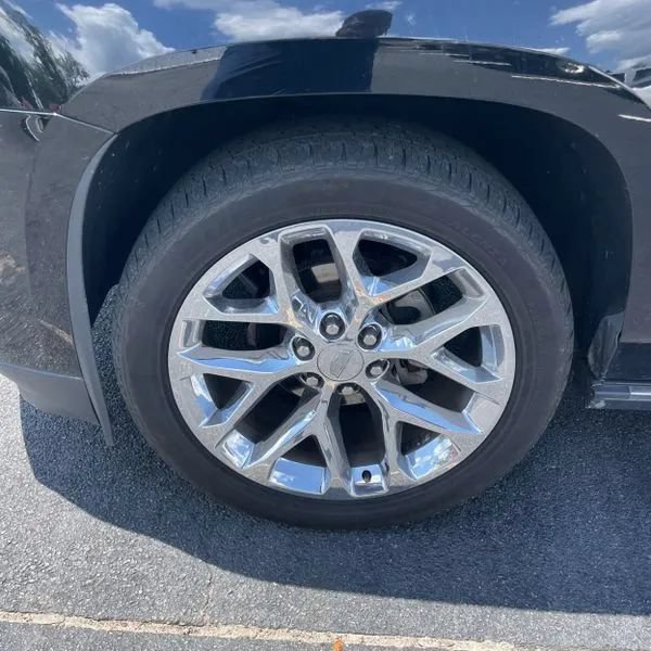 Used 2017 Cadillac Escalade ESV Platinum AWD/4WD image 17