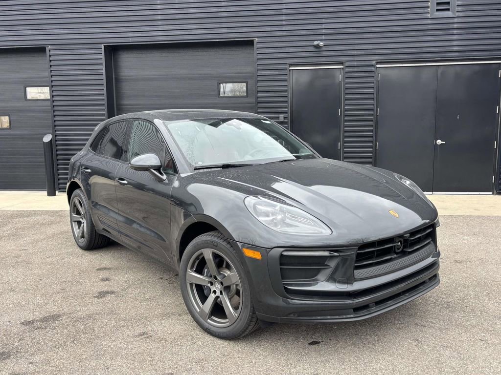 New 2026 Porsche Macan image 12