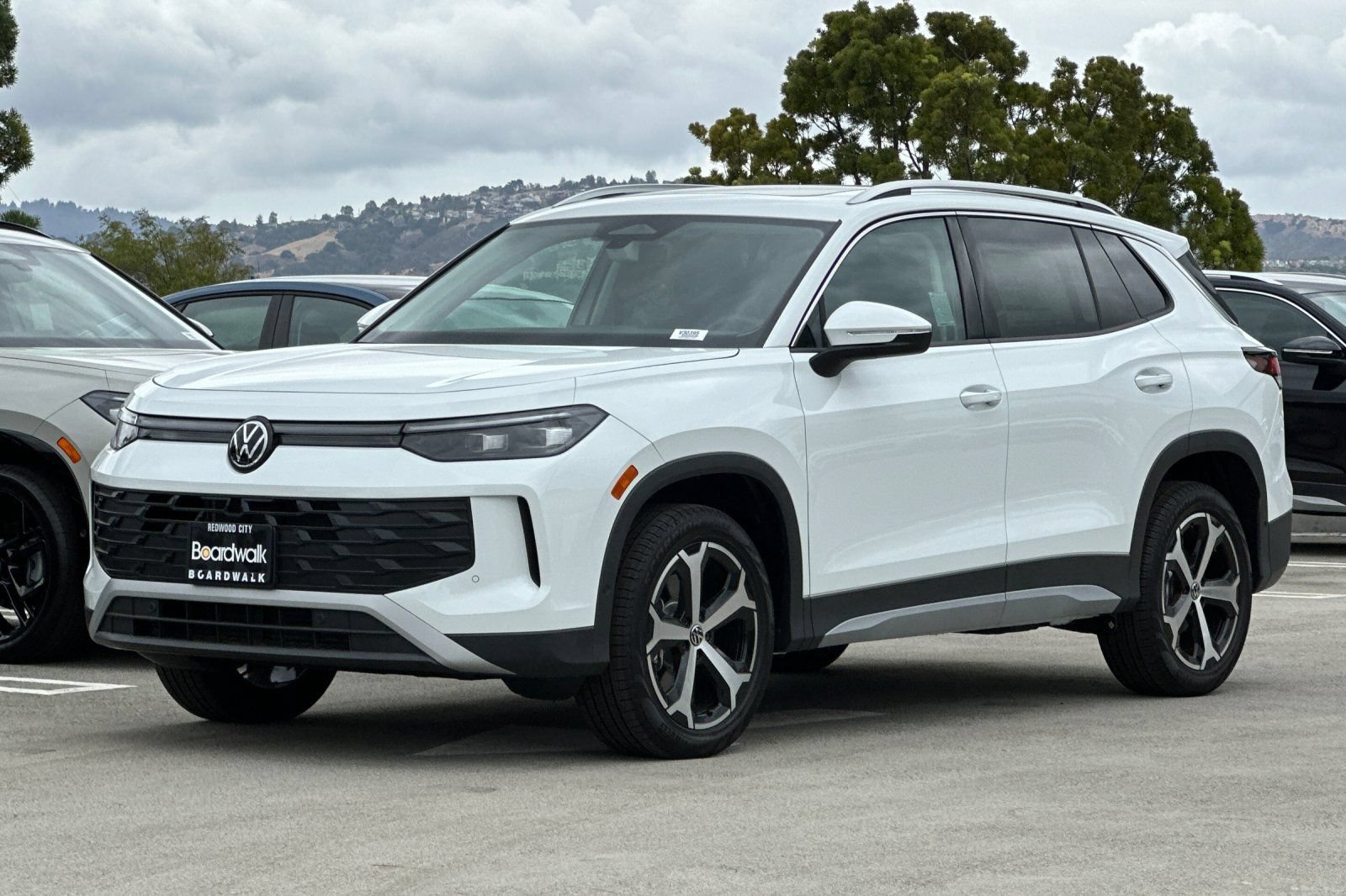 New 2026 Volkswagen Tiguan SE AWD/4WD image 8