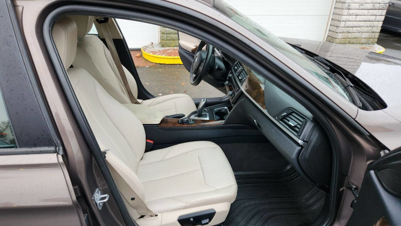 Used 2015 BMW 320i xDrive Sedan image 17