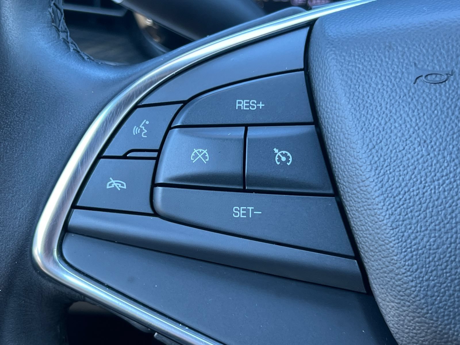 Certified 2018 Cadillac XT5 FWD image 22