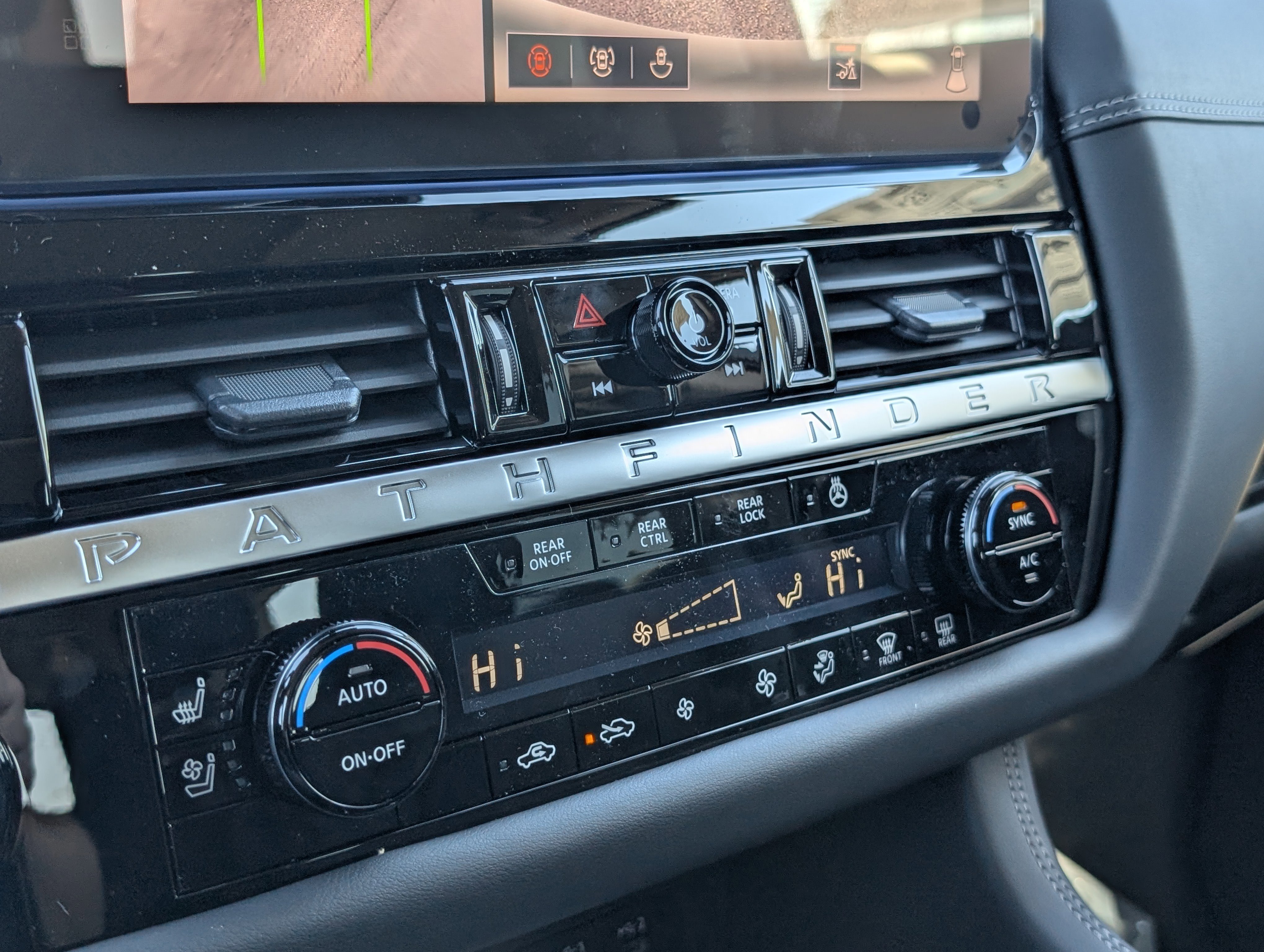 New 2026 Nissan Pathfinder Platinum image 15