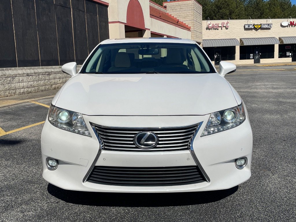 Used 2014 Lexus ES 350 Ultra Luxury w/ Luxury Package FWD image 4