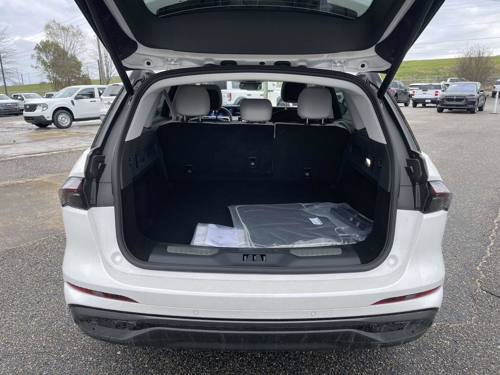 New 2026 Lincoln Nautilus Premier w/ Equipment Group 102A image 10