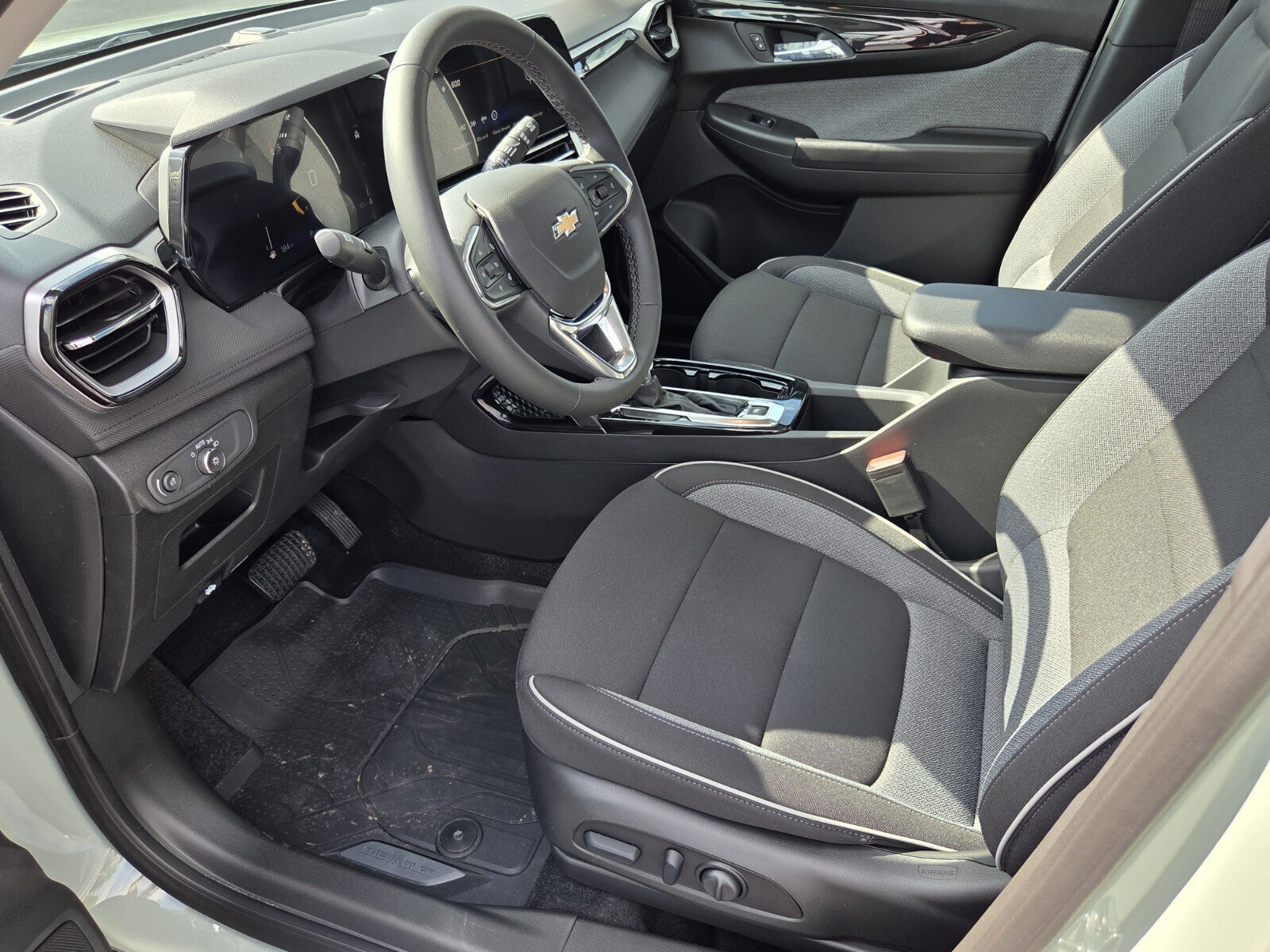New 2026 Chevrolet TrailBlazer LT w/ Convenience Package FWD image 5