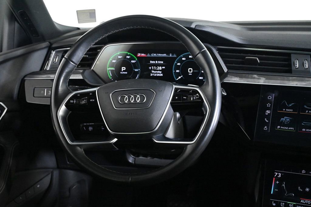 Used 2023 Audi e-tron Premium Plus w/ Premium Plus Package image 10