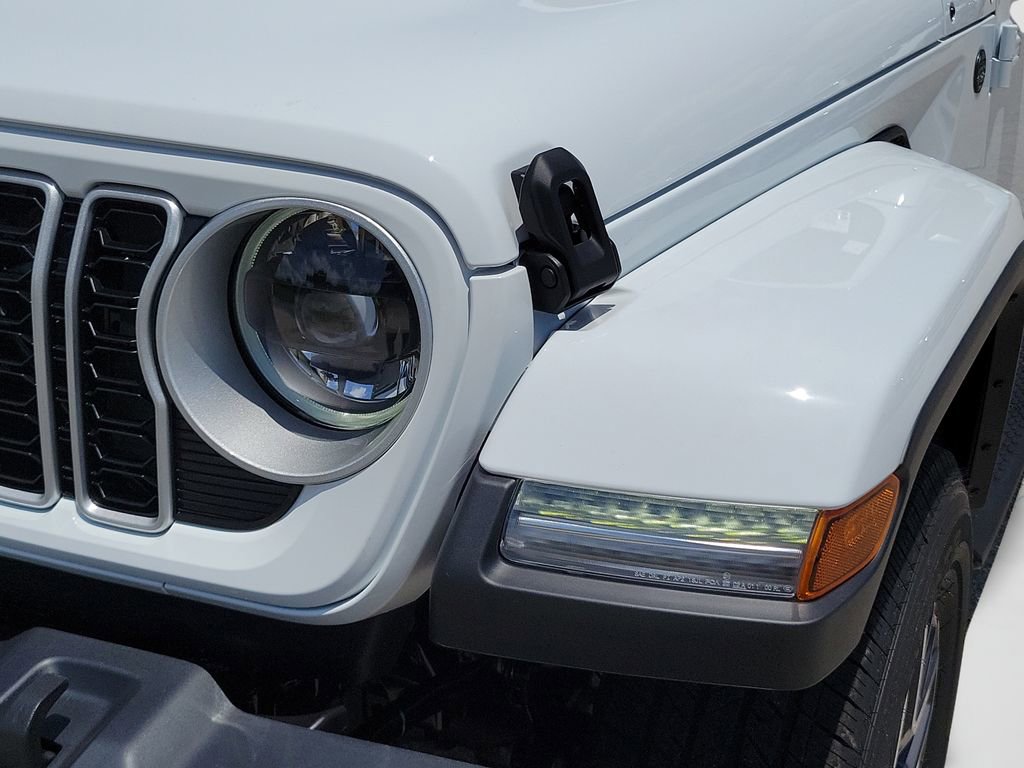 New 2026 Jeep Wrangler Unlimited Sahara AWD/4WD image 27