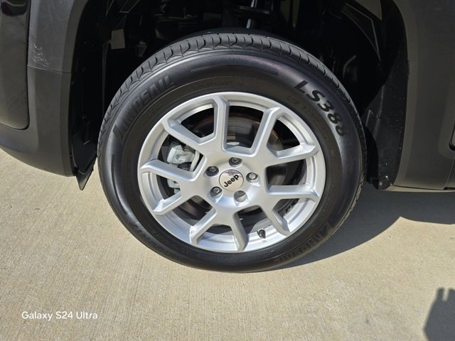 Used 2023 Jeep Renegade Latitude image 9
